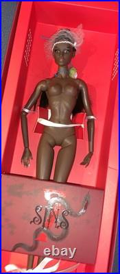 Fashion Royalty Glorious Vanity Isabella Alves Nude Doll 2 COA Shoes & Hands