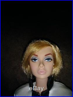 Fashion Royalty IT RARE HTF Poppy Parker She's Not There Spring Collection 2012