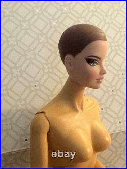 Fashion Royalty Nude Wig doll Veronique Perrin The New Versailles with 5 Wigs Fashion Royalty Nude Wig doll Veronique Perrin The New Versailles with 5 Wigs