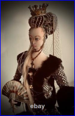 Fashion royalty doll