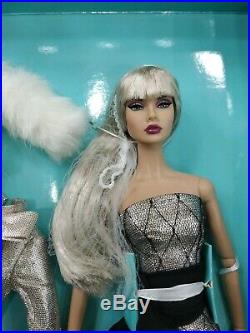 Fashion royalty poppy parker duo-doll 2918 Club Exclusive. Split silver decision