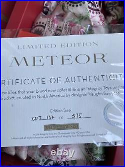 INTEGRITY FASHION ROYALTY Coming Out Navia Phan NRFB DOLL METEOR Le Chic LE 575