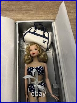 INTEGRITY FASHION ROYALTY DOLL 2002 Chic Escape Veronique Perrin Doll Fashion