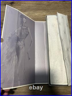 INTEGRITY FASHION ROYALTY DOLL 2002 Chic Escape Veronique Perrin Doll Fashion