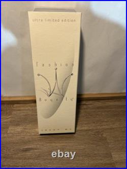 INTEGRITY FASHION ROYALTY DOLL 2002 Chic Escape Veronique Perrin Doll Fashion