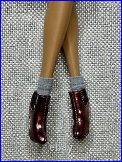 INTEGRITY TOYS FASHION ROYALTY French Kiss Vanessa Perrin slightly Used
