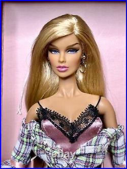 INTEGRITY TOYS FASHION ROYALTY French Kiss Vanessa Perrin slightly Used