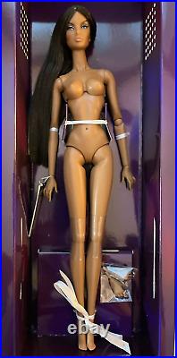 INTEGRITY TOYS NATALIA FATALE CHAIN OF COMMAND 12.5 NUDE DOLL WithEXTRA HANDS