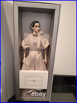 Integrity NRFB Glamour Coated Elyse Jolie Fashion Royalty Doll W Club Exclusive