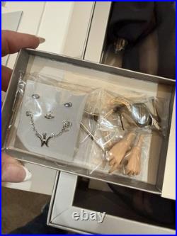 Integrity Toys DUSK IN BLOOM LUCHIA ZADRA closeup doll nrfb, mint, complete doll