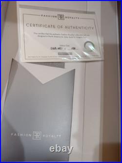 Integrity Toys DUSK IN BLOOM LUCHIA ZADRA closeup doll nrfb, mint, complete doll