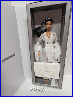 Integrity Toys Fashion Royalty Dawn in Bloom Isabella Alves Close-Up Doll NRFB