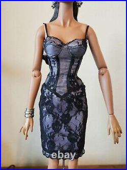 Integrity Toys Fashion Royalty FR16 Amethyst Factor Anais McKnight RARE