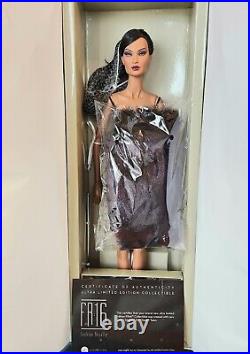 Integrity Toys Fashion Royalty FR16 Amethyst Factor Anais McKnight RARE