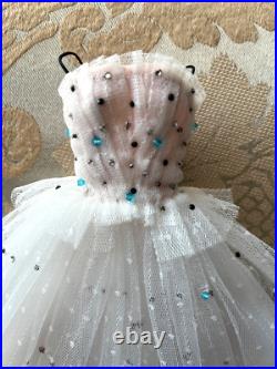 Integrity Toys Fashion Royalty Iselin outfit