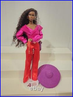 Integrity Toys/Fashion Royalty/Meteor In This Skin Zuri Okoty- Redressed