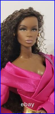 Integrity Toys/Fashion Royalty/Meteor In This Skin Zuri Okoty- Redressed