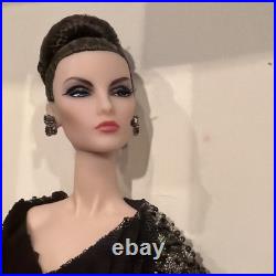 Integrity Toys Fashion Royalty Squared Most Wanted Elise Julie FR2 Doll