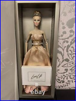 Integrity Toys Fashion Royalty doll Gorgeous elegance