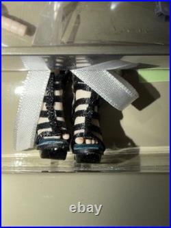 Integrity Toys Fashion reality Porcelain Beauty Kasenia 12 FR Dressed Doll LE