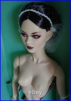 Integrity Toys Fierce Seduction Navia Phan Doll Nude + Hands, Stand, COA
