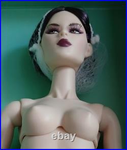 Integrity Toys Fierce Seduction Navia Phan Doll Nude + Hands, Stand, COA