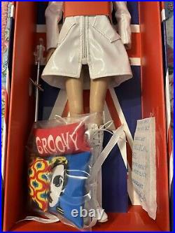 Integrity Toys Poppy Parker British Invasion Doll With Egg Chair 2017 W club