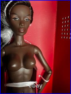 Integrity toys zuri okoty gala glow up nude doll meteor fashion royalty