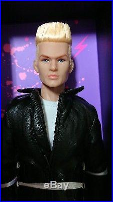 Jem and The Holograms Zipper doll blond NRFB Fashion Royalty