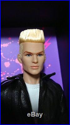 Jem and The Holograms Zipper doll blond NRFB Fashion Royalty