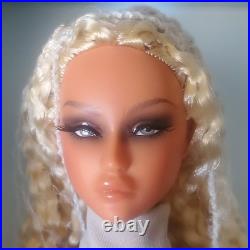 Lovetones 25 Collection Catwalk Meika Doll LE 60 Fashion Royalty Integrity Toys