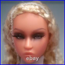 Lovetones 25 Collection Catwalk Meika Doll LE 60 Fashion Royalty Integrity Toys