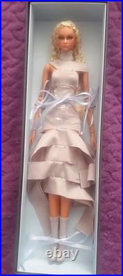 Lovetones 25 Collection Catwalk Meika Doll LE 60 Fashion Royalty Integrity Toys