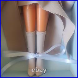 Lovetones 25 Collection Catwalk Meika Doll LE 60 Fashion Royalty Integrity Toys