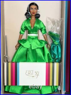MERRY AND BRIGHT Della Roux East 59th Integrity Toys Fashion Royalty NRFB