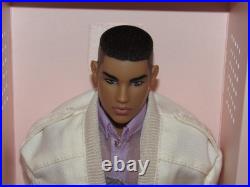 Monsieur Thiago Valente #82135 NRFB Integrity Toys Nu. Face Fashion Royalty Homme Monsieur Thiago Valente #82135 NRFB Integrity Toys Nu. Face Fashion Royalty Homme