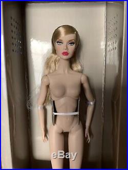 NIB NUDE Snow Stopper Poppy Parker 2018 Luxe Life Convention Exclusive