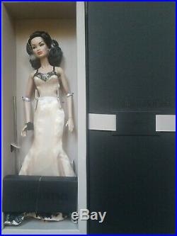 NRFB KYORI SATO IDOL WORSHIP CINEMATIC CONVENTION 12 doll Fashion Royalty FR