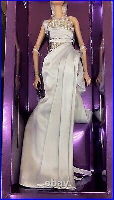 NRFB Legendary Status Agnes Von Weiss Convention Color Variation Integrity Toys