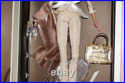 Natalia Fatale Femme du Monde Integrity Toys Fashion Royalty NRFB 12 doll 2006