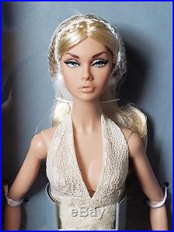 New 2018 IFDC Poppy Parker Souvenir Convention Doll NRFB SUMMER OF LOVE