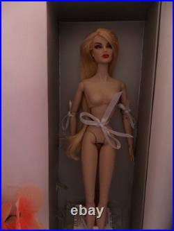 Nostalgia Dania Zarr Integrity Toys Fashion Royalty Doll LE600 Nude box & stand