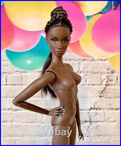 Nude Glorious Vanity Isabella Alves 2023 Fashion Royalty Doll Please Read
