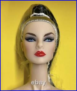 PARIS RUNWAY GISELLE DIEFENDORF NuFACET FASHION ROYALTY INTEGRITY TOYS NRFB