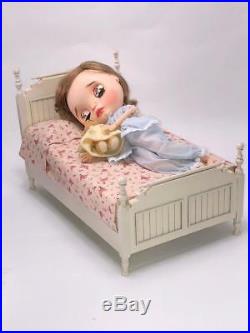 Playscale 16 scale doll bed Barbie Fashion Royalty Blythe BJD Icy LAST ONE