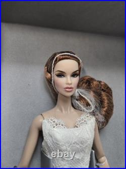 Poeme D'amour Vanessa Perrin With Stand Coa Extra Flat Feet & Hands Integrity