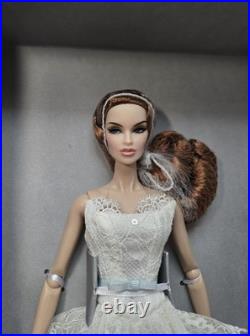 Poeme D'amour Vanessa Perrin With Stand Coa Extra Flat Feet & Hands Integrity