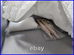 Poeme D'amour Vanessa Perrin With Stand Coa Extra Flat Feet & Hands Integrity
