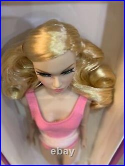 Poppy Parker Groovy style lab Doll Integrity toys convention