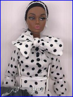 Poppy Parker Integrity Toys Anniversary Kiss Dressed Doll Brunette NRFB LE450